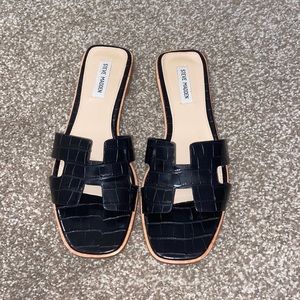 Steve Madden, black sandals